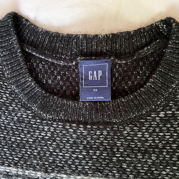 GAP Women's Sweater, Extra-Small (Fits like XXS) - Picture 3 of 4